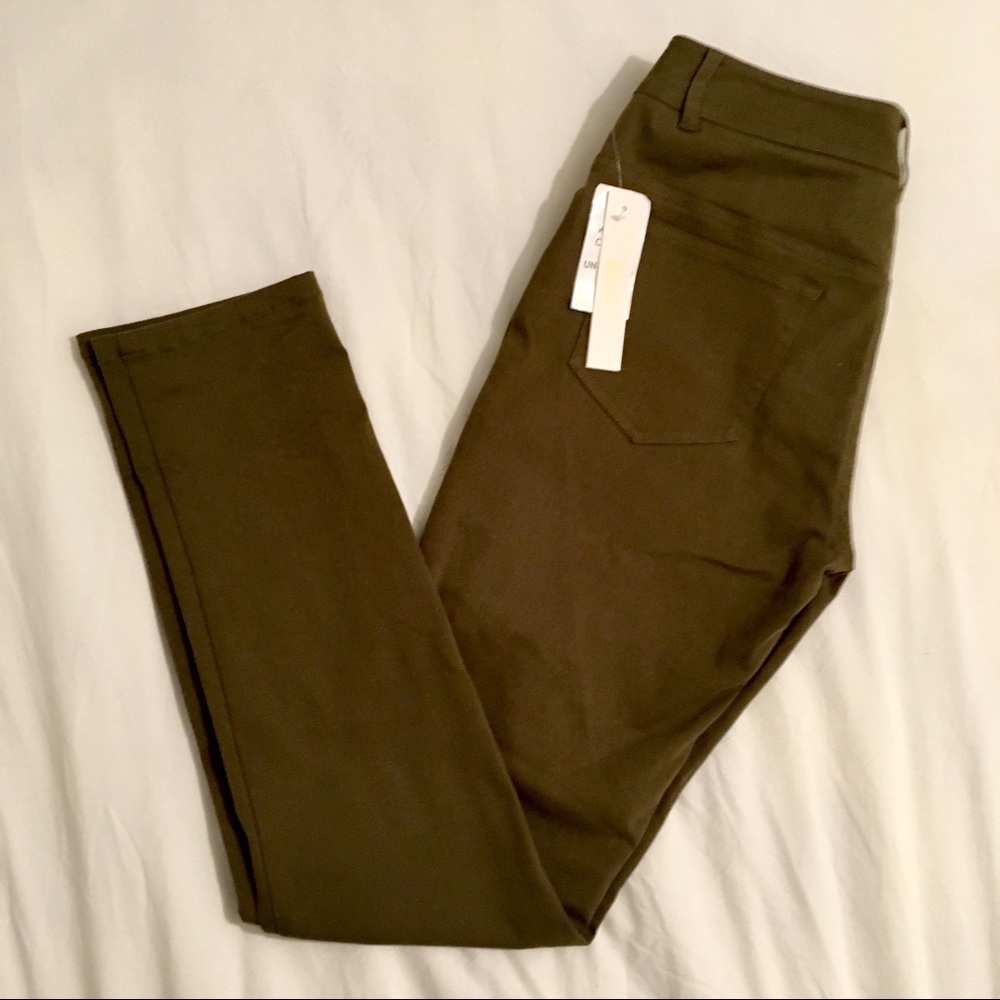 Eric Olive Green pants